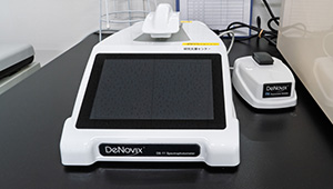 微量分光光度計　DS-11